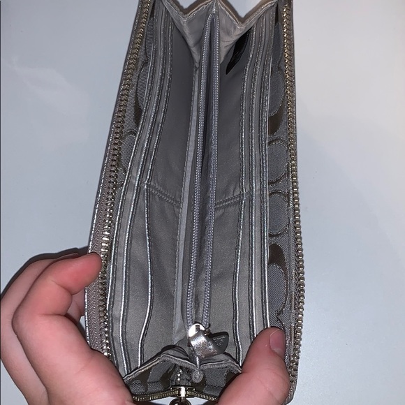 Coach wallet - Picture 3 of 3